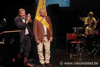 Piet De Smet trotse drager van gele sjerp: Vlaams eerbetoon voor gewezen gangmaker Scheldeprijs