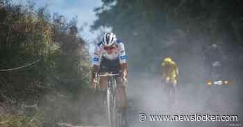 Kansen stijgen voor Mathieu van der Poel in spectaculaire gravelrit, kopgroep nog altijd niet teruggepakt