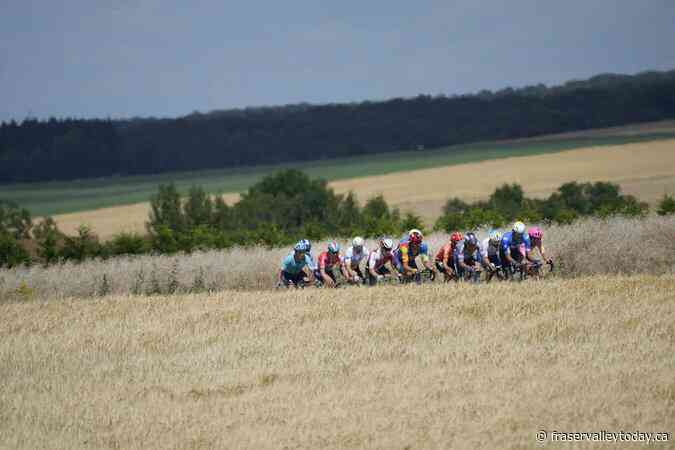 Frenchman Anthony Turgis wins tough Tour de France stage on gravel roads, Pogacar keeps the lead