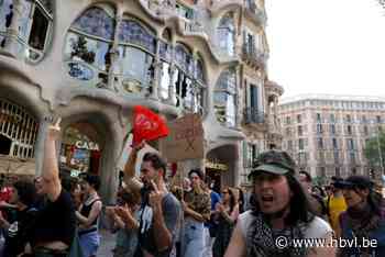 Inwoners Barcelona op straat tegen massatoerisme: “Alleen rijke families en bedrijven profiteren”