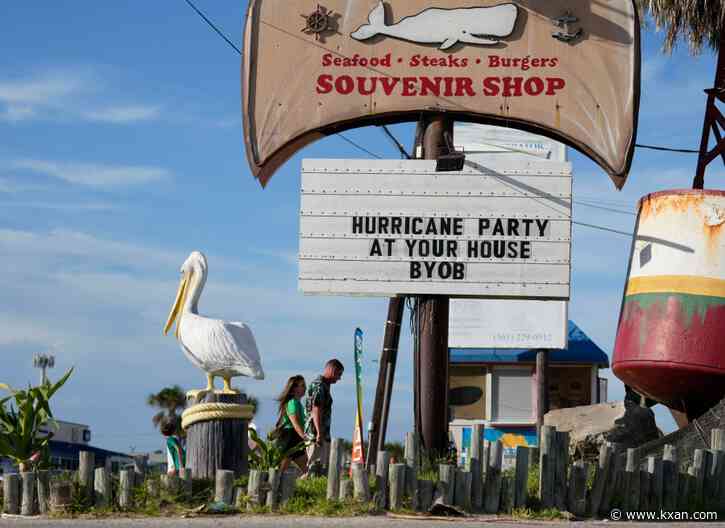 Texas coastal residents told to expect power outages, flooding as Beryl moves closer to landfall