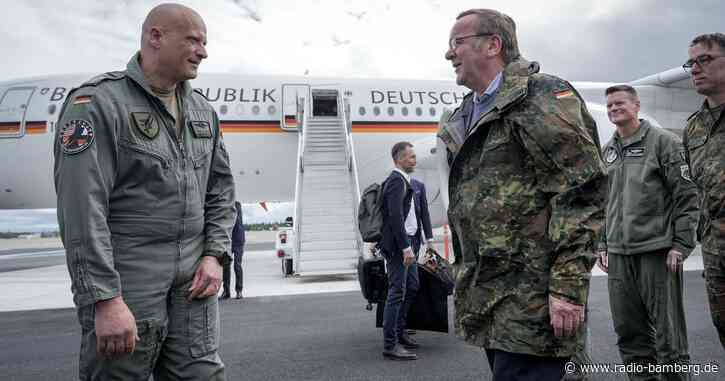 Pistorius besucht vor Nato-Gipfel Militärübung in Alaska