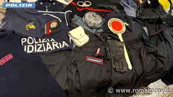 Divise contraffatte e un tesserino dei carabinieri con la propria foto, in casa pistola e munizioni