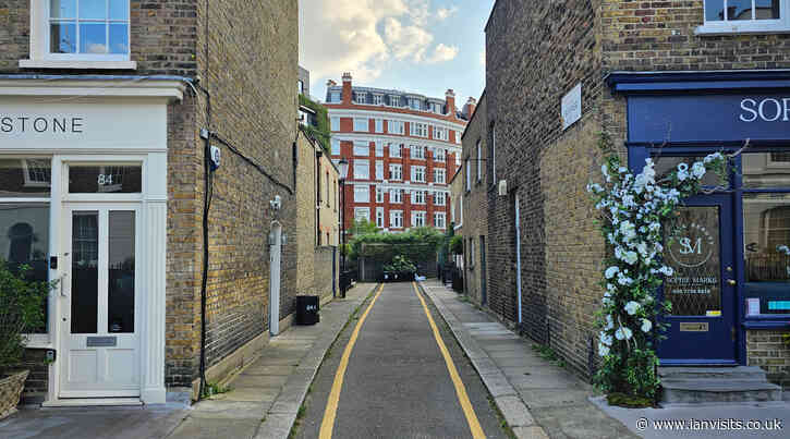 London’s Alleys: Skinners Place, SW1