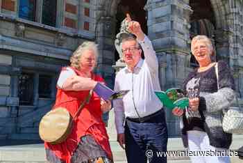 Seniorenraad lanceert wandelbrochure met drie zoektochten