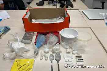 Verkeerscontrole leidt tot vondst van 30.000 euro cash en aanzienlijke hoeveelheid drugs