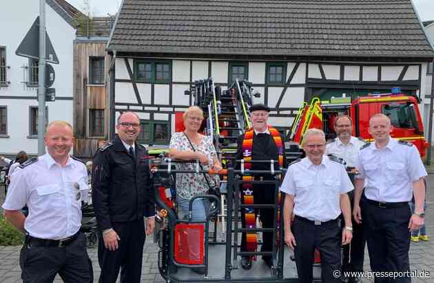 FW Alfter: Neue Drehleiter der Freiwilligen Feuerwehr Alfter feierlich eingeweiht
