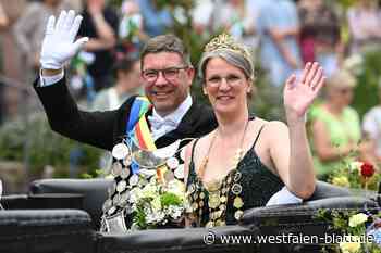 Festumzug: Höxters Königspaar genießt Bad in der Menge