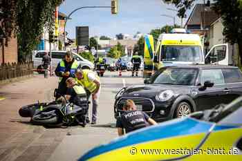 Kollision an Parkplatzausfahrt: Biker (43) kommt ums Leben