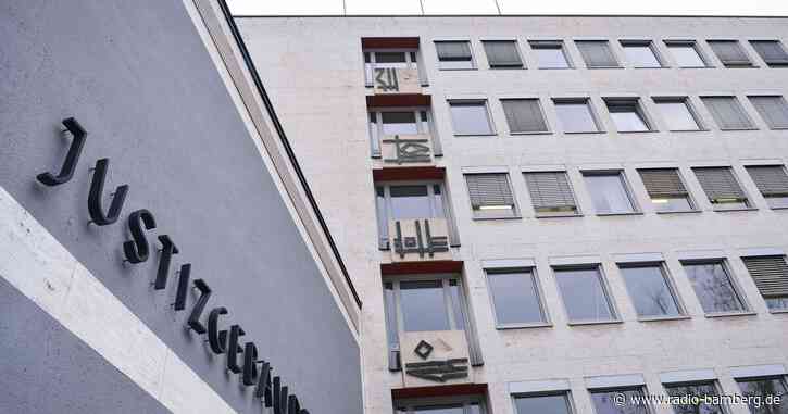 Mann sticht mutmaßlich zur Strafe auf Ex-Frau ein – Prozess