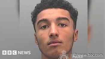 Teacher wishes he had conversation with knifeman