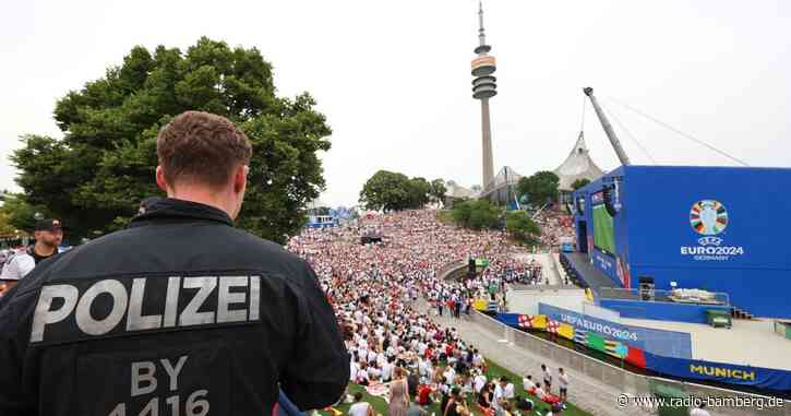 Halbfinale und Public Viewing in München – Olympiastadion zu