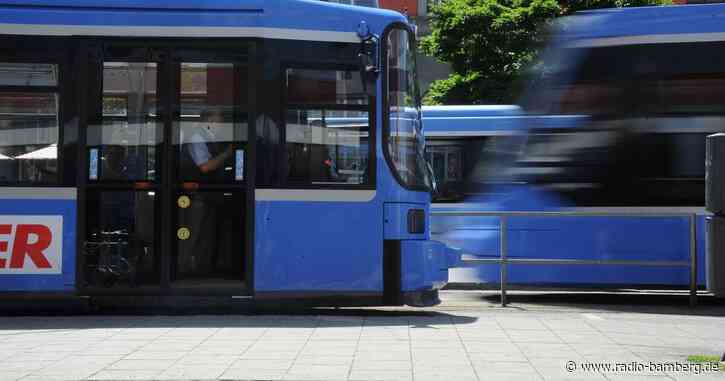 Betrunkene Trambahnfahrerin stößt mit Auto zusammen