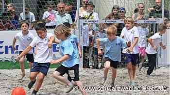 Beachsoccer in Nagold: Sie kicken auf 25 Tonnen Sand