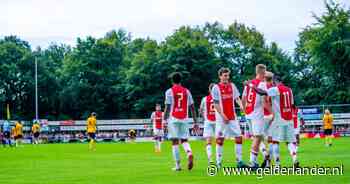 Ajax komt beter voor de dag in tweede oefenwedstrijd: Sint-Truiden eenvoudig verslagen
