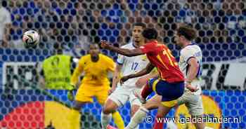 Spanje wint titanenstrijd van Frankrijk na historische treffer Lamine Yamal (16) en is eerste EK-finalist