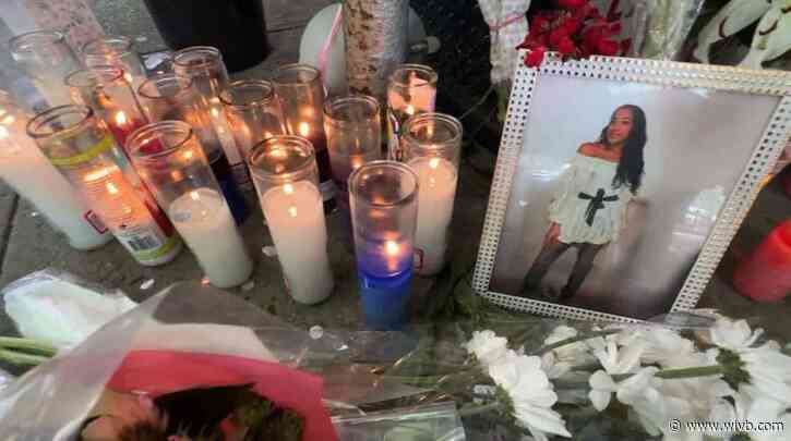 Man arrested in Manhattan woman's death pulled from angry crowd by NYPD officers