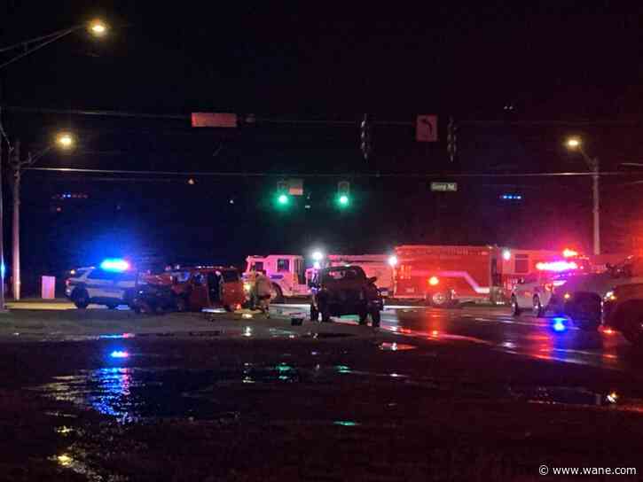 5 people seriously hurt in crash at intersection of Coldwater, Gump Roads