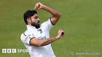 Injured Jamal ends Warwickshire stay early