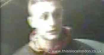 Croydon Routec 64 stabbing: Manhunt launched