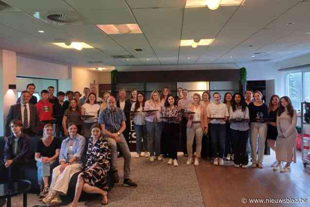 Dertig deelnemers Horecabrigade leren drie dagen lang bij over werken in de horeca