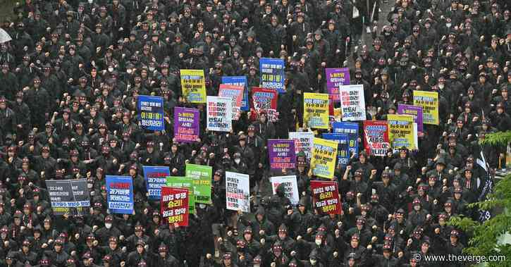 Thousands of Samsung workers launch indefinite strike over pay