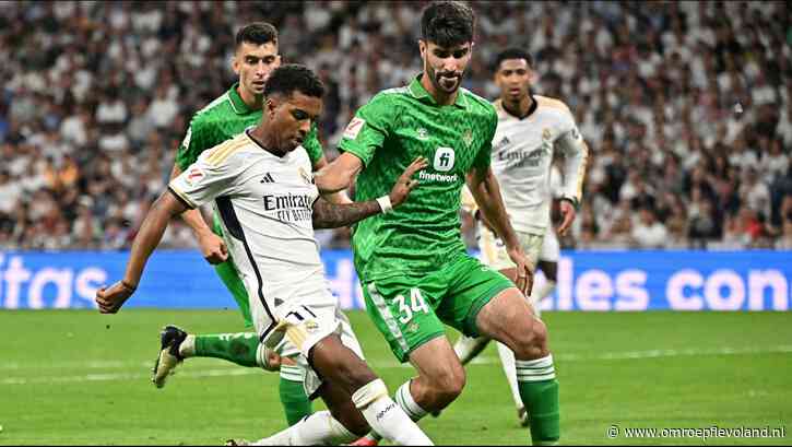 Almere - Spaanse media: Almere City huurt verdediger Ricardo Visus van Betis Sevilla 