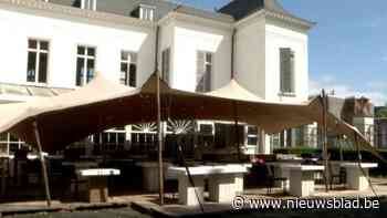 Langverwachte pop-up zomerbar in Steytelinckpark geopend: “En het gaat alleen maar beter en beter worden”