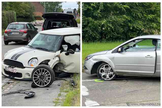 Vrouw (72) veroorzaakt frontale botsing door met radio te prutsen terwijl ze onder invloed is: man (28) lichtgewond afgevoerd