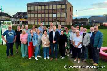 Deze kandidaten prijken op lijst Vlaams Belang bij gemeenteraadsverkiezingen: “Opnieuw fier worden op Denderleeuw”
