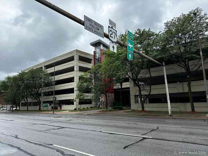 Suspect arrested after allegedly trying to run from FWPD in armed robbery investigation