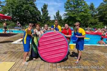 „Holiday Pool Party“: 1000 Kinder lassen es krachen