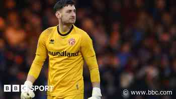 Barnsley sign Walsall goalkeeper Smith