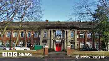 1930s girls' grammar school to be sold at auction
