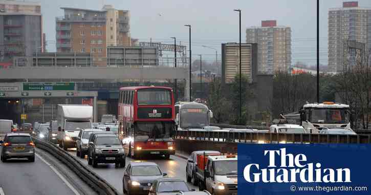 Blackwall and Silvertown tunnels will cost up to £4 at peak times, says TfL