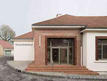 Mortagne Cultural Center / Lemoal Lemoal Architectes