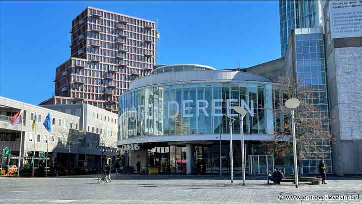 Almere - Almere presenteert bezuinigingsmaatregelen en elke inwoner zal de gevolgen merken