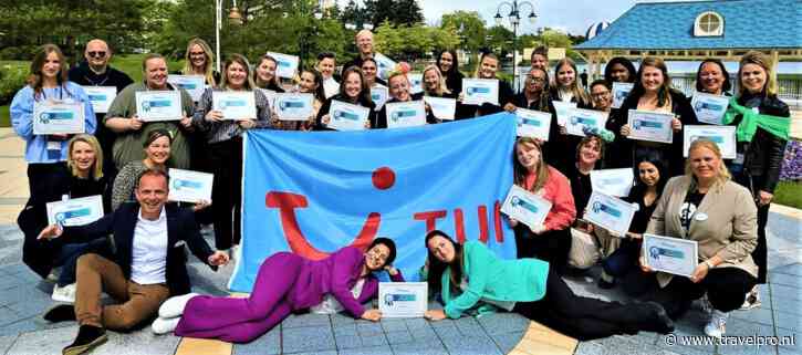 Nieuwe lichting reisagenten afgestudeerd aan de Disney Stars University