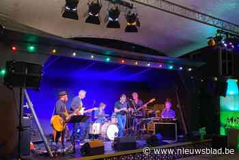 Gelegenheidsband met Baarlese muzikanten staat na een jaar weer op het podium