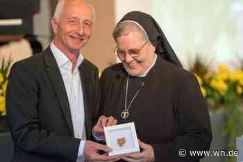 Ein Stück der Marienlinde als Erinnerung