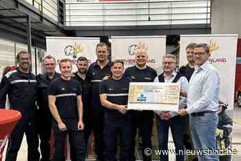 Opbrengst van aanwervingsfuif van brandweerpost Sint-Amands gedoneerd aan goed doel: “En we werven ook nog steeds aan!