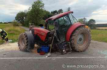 POL-PDWIL: Verkehrsunfall zwischen Linienbus und Traktor
