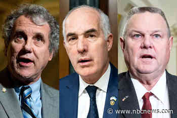 Top Biden advisers meet with senators as Democratic anxieties about election grow