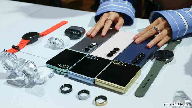 Samsung criticized for 'cloning' Apple products after Galaxy Unpacked event