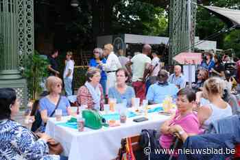 Senioren leven zich uit op Zomerbal
