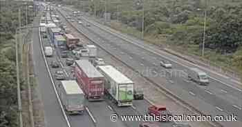 Recap: M25 crash between 'lorry and car' shuts lanes