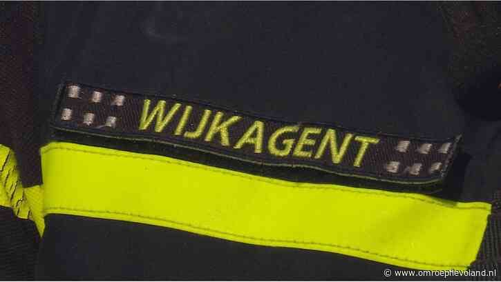 Almere - Weer nepagenten actief in Almere, politie blijft waarschuwen