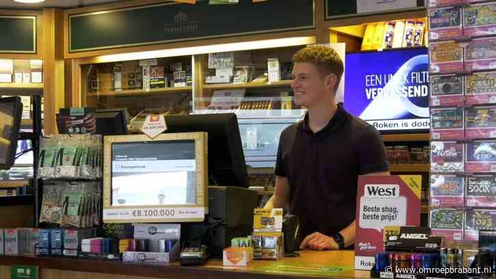 Ruben (23) neemt tabakswinkel van zijn vader over: 'Ik zie er brood in'