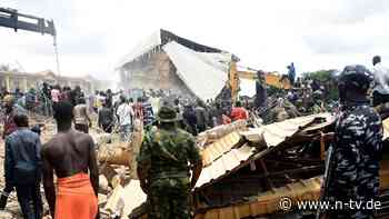 Viele der Opfer 15 Jahre alt: Schulgebäude in Nigeria stürzt ein - 22 Tote