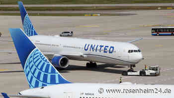 Toiletten-Streit eskaliert: Wütende Passagierin beißt Flugbegleiter Stücke aus Uniform